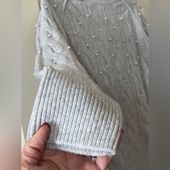 Aerie Oversized Cozy Gray Knit Sweater with Pearl Accents Various Sizes - Picture 8 of 15